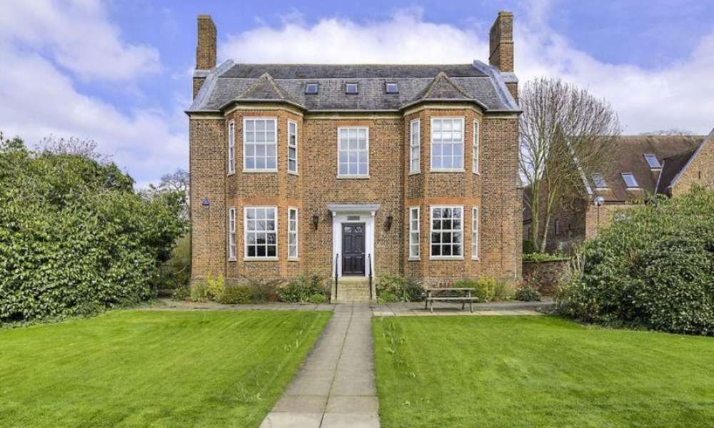 Residential conversion of a listed building, Paxton