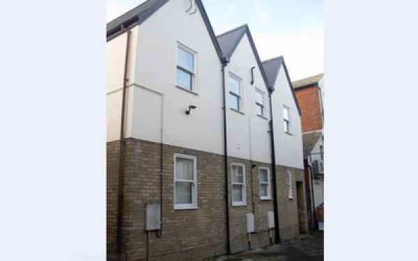 First floor and part ground floor of shop to residential. Grade 2 listed building in Royston conservation area