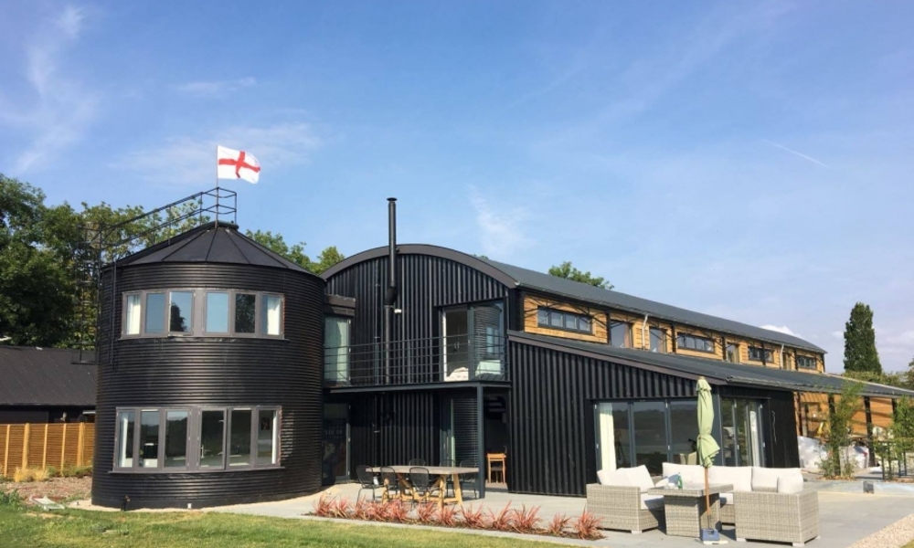 Barn conversion to holiday lets Hertfordshire Architects Ltd